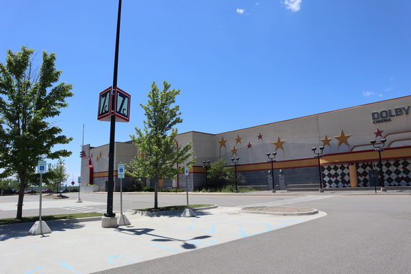 AMC Star Great Lakes Crossing 25 - June 16 2022 Photo (newer photo)